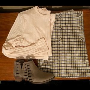 Candie’s Double Button Mini Houndstooth Plaid